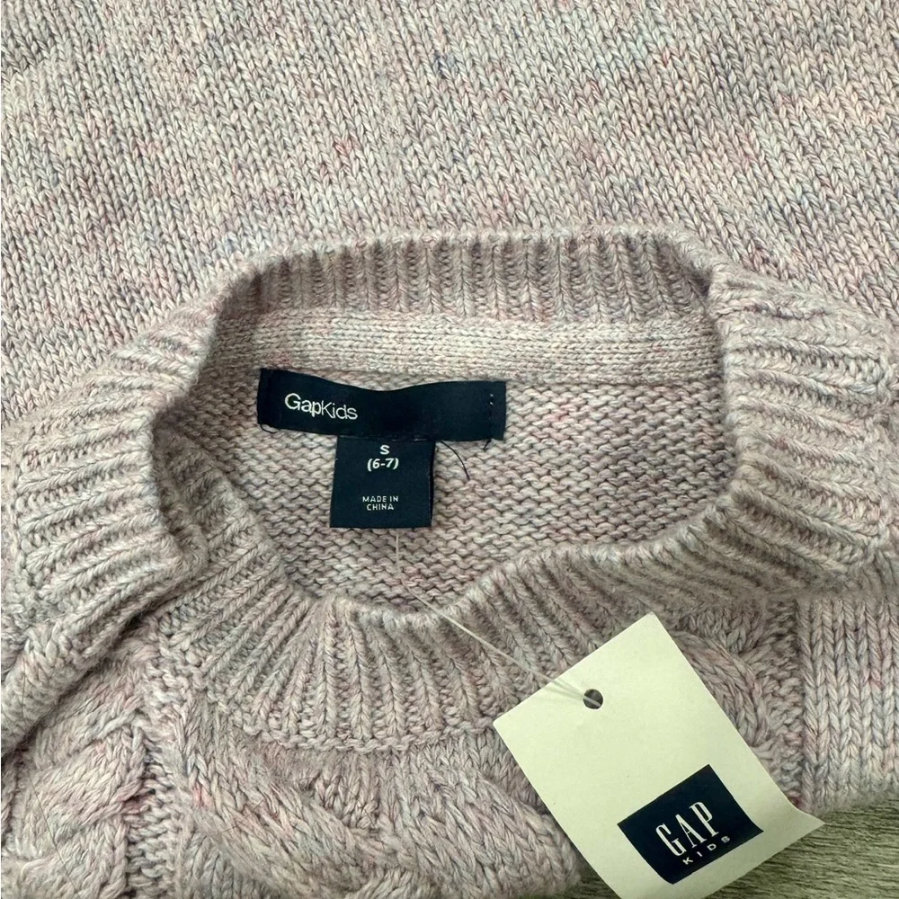 GAP sweater size
